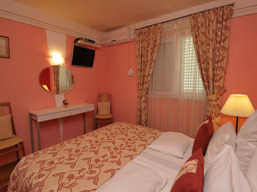 Hotel Haus Am Meer 챠브타트 객실 사진
